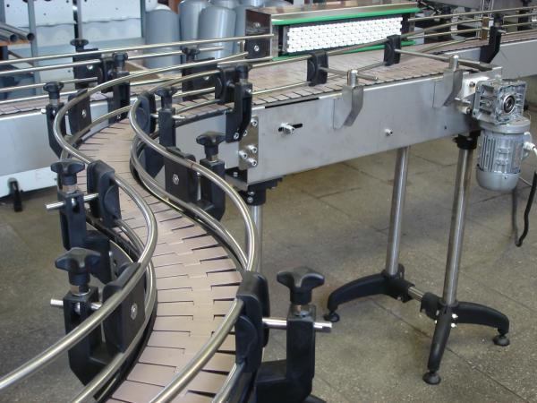 Транспортер пластинчатый для бутылок